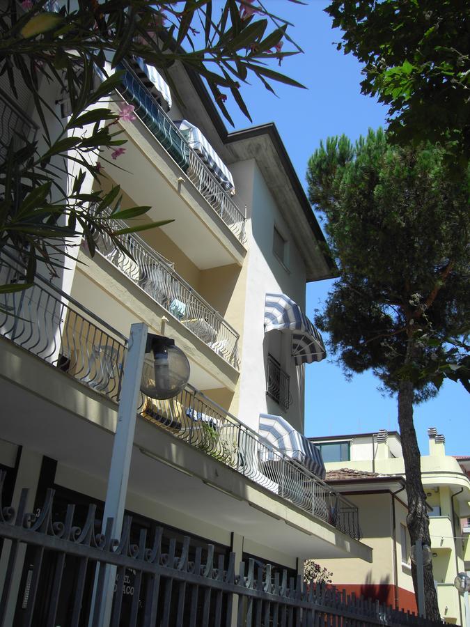 Residence Monaco Appartamenti Rimini Luaran gambar