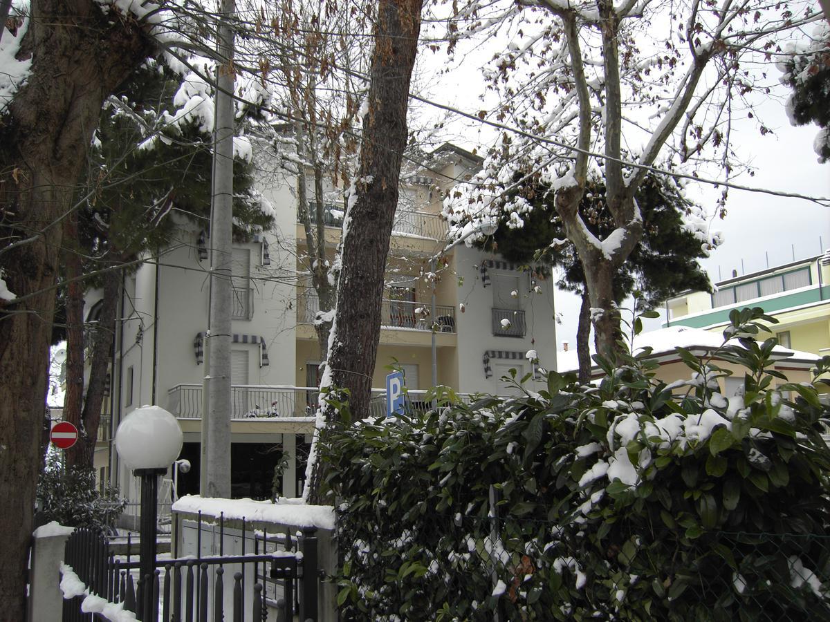 Residence Monaco Appartamenti Rimini Luaran gambar