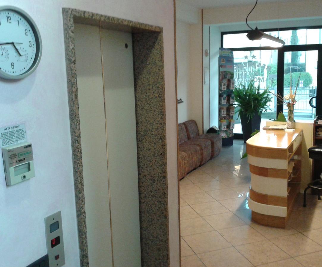 Residence Monaco Appartamenti Rimini Luaran gambar